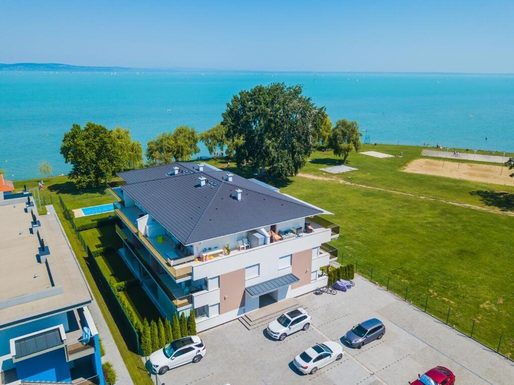 Elegant Apartman Шіофок Екстер'єр фото