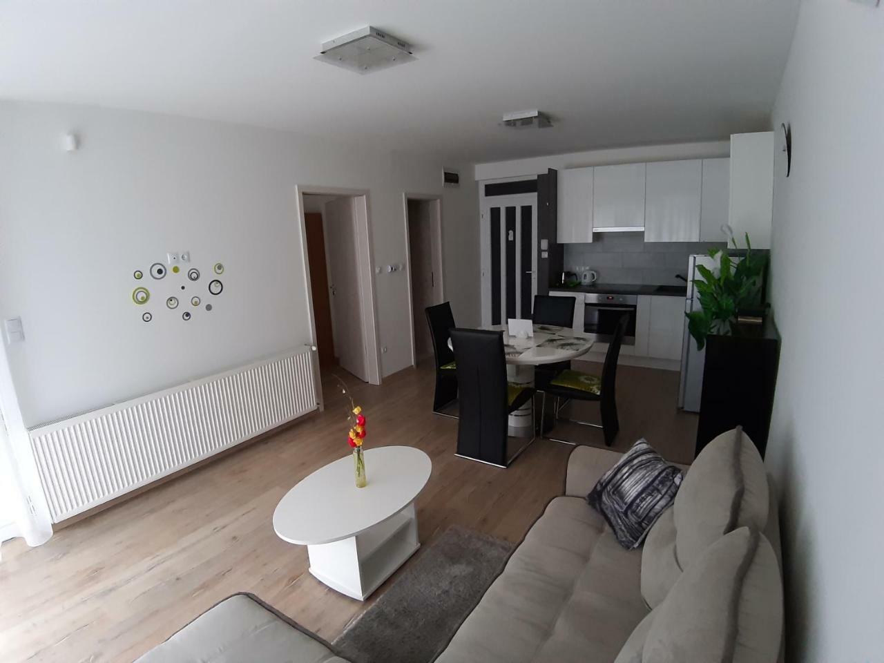 Elegant Apartman Шіофок Екстер'єр фото